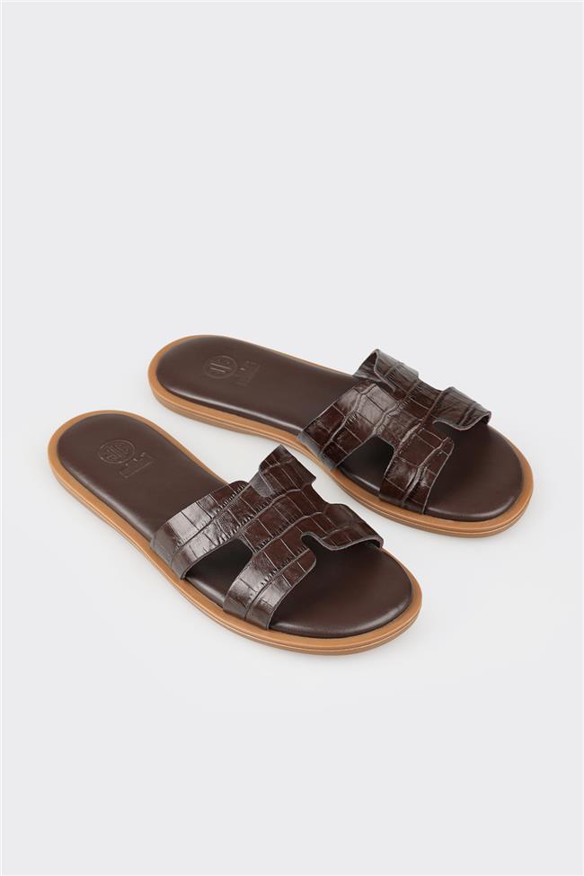 Kahve Deri Kadın Düz Terlik