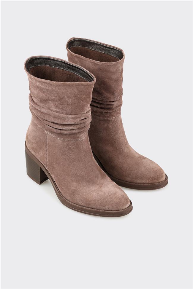 Kahve Deri Kadın Günlük Bot