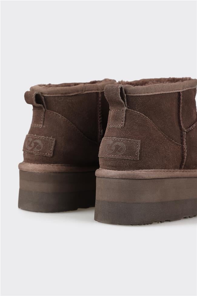 Kahve Deri Kadın Günlük Bot