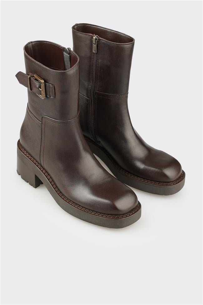 Kahve Deri Kadın Günlük Bot