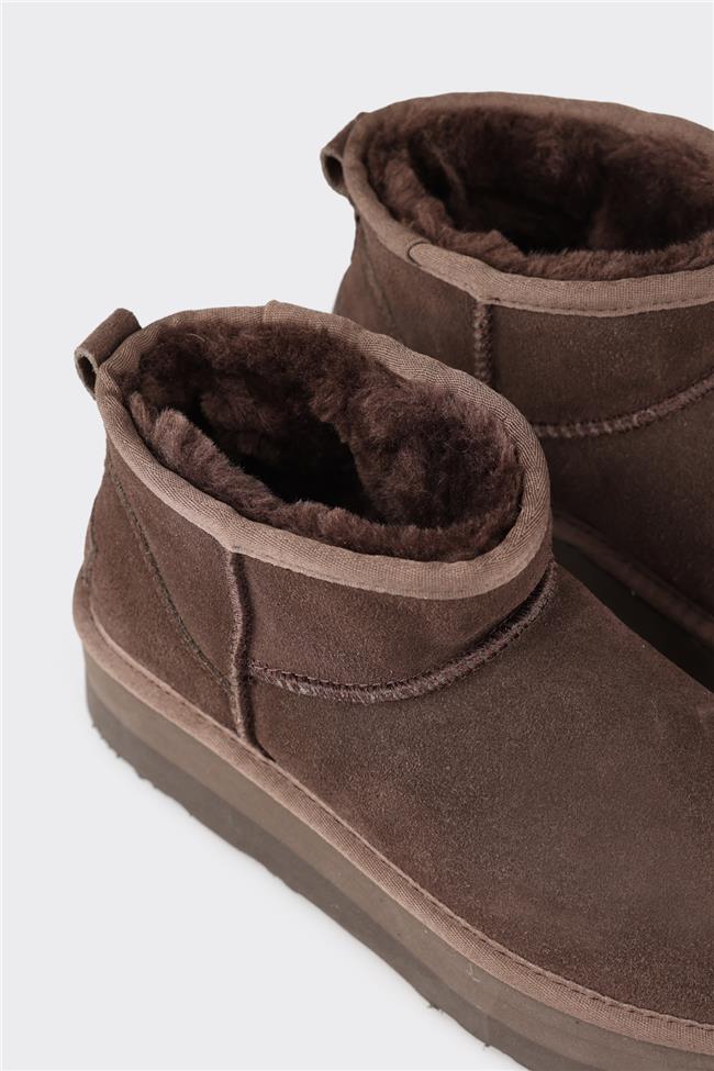 Kahve Deri Kadın Günlük Bot