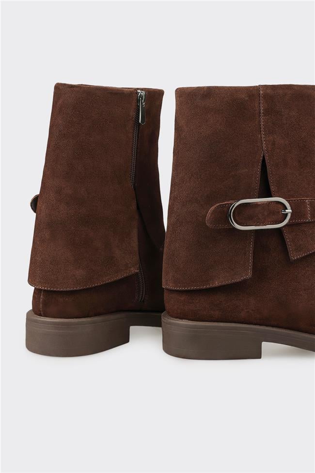 Kahve Deri Kadın Günlük Bot