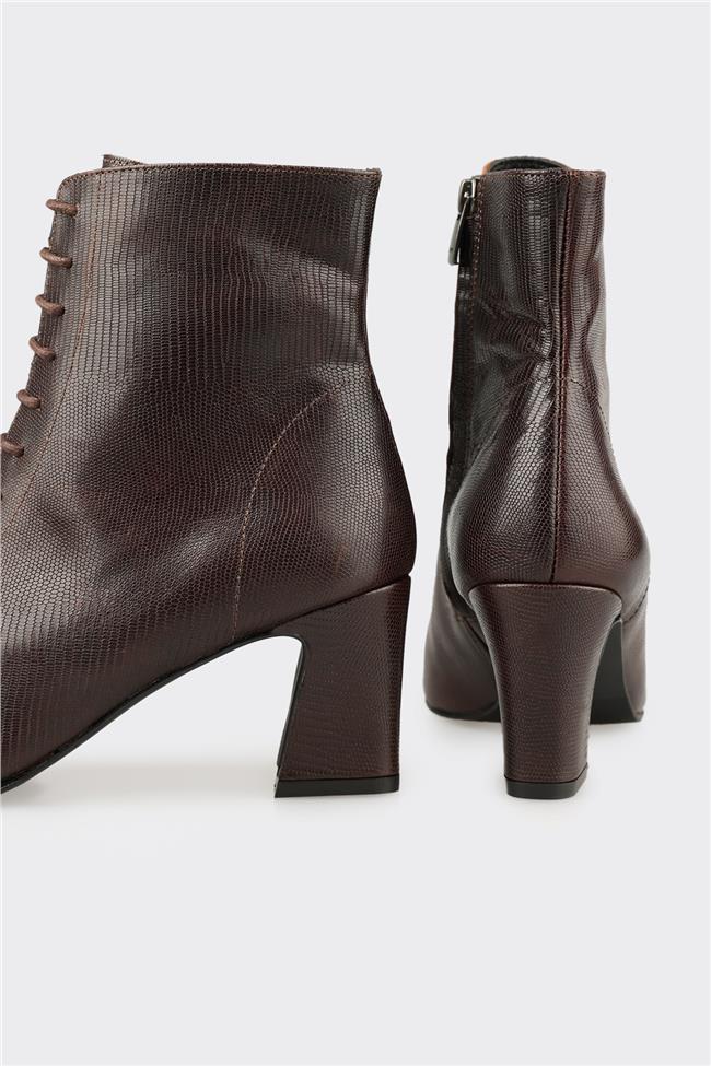 Kahve Deri Kadın Klasik Bot