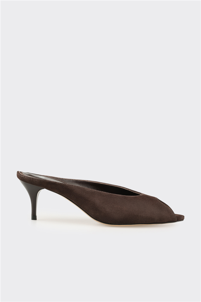 Kahve Deri Kadın Terlik