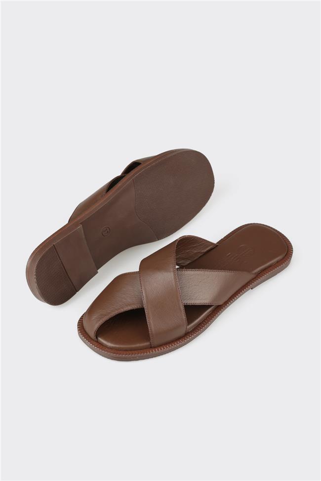 Kahve Deri Kadın Terlik