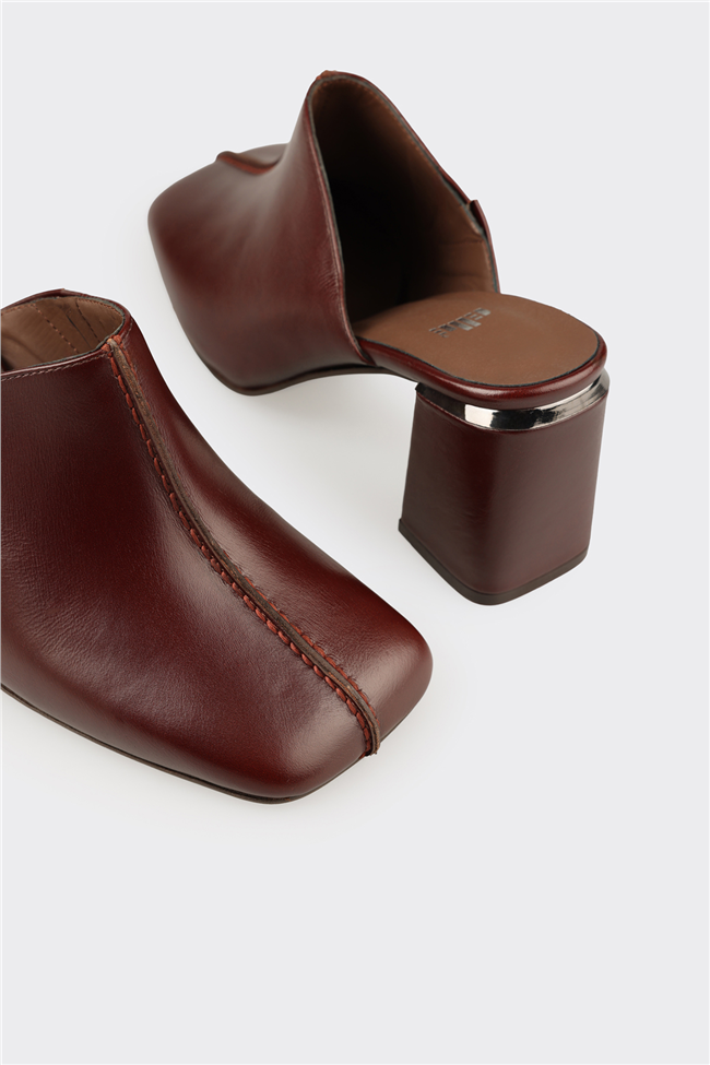 Kahve Deri Kadın Terlik