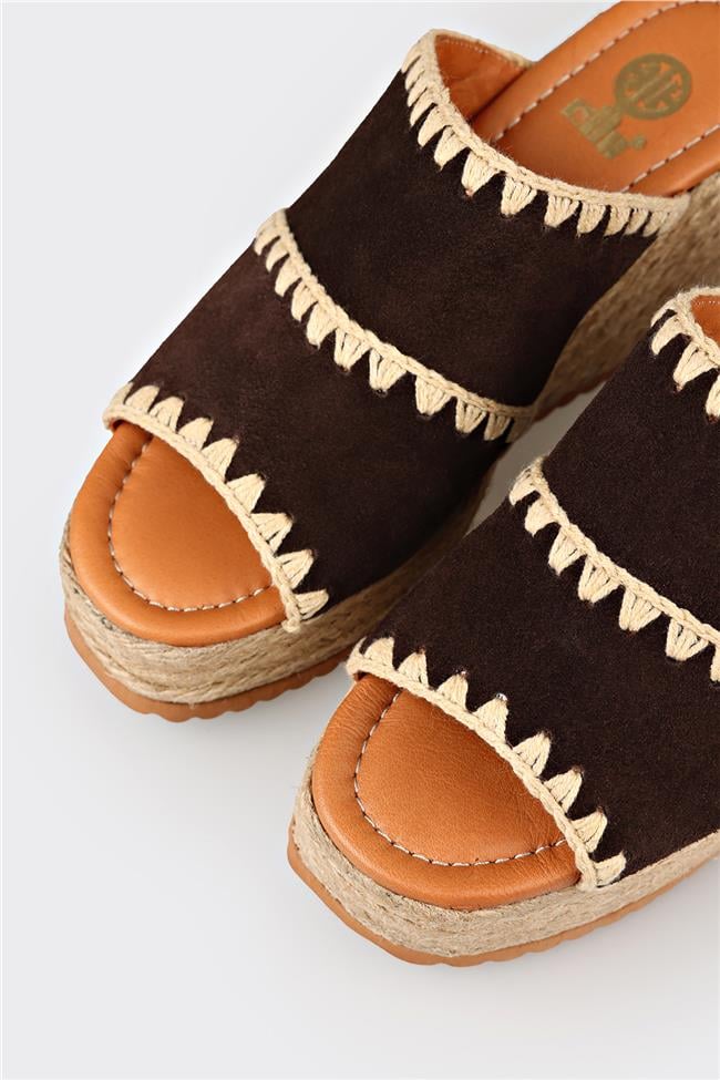 Kahve Deri Kadın Terlik