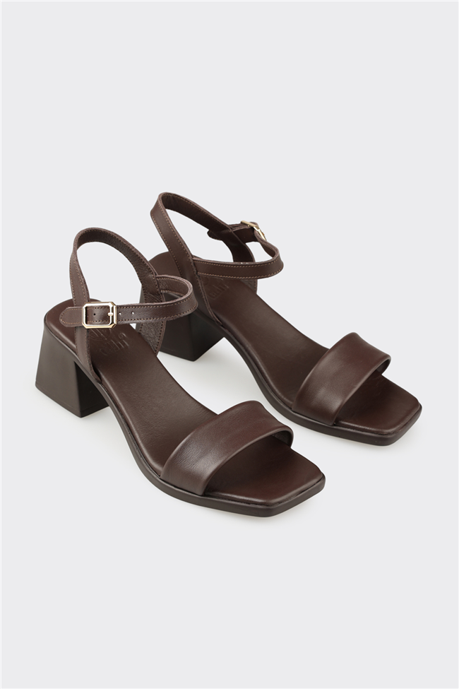 Kahve Deri Kadın Topuklu Sandalet