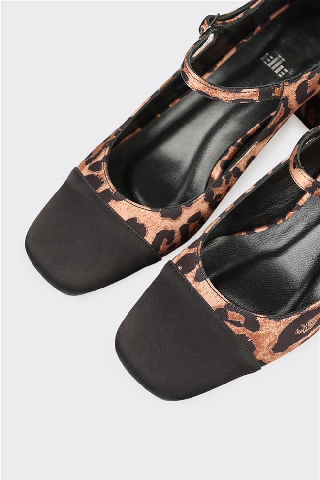 Kahve Hayvan Desenli Kadın Orta Topuk Ayakkabı