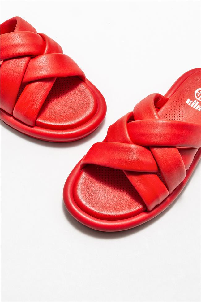 Kırmızı Deri Kadın Terlik