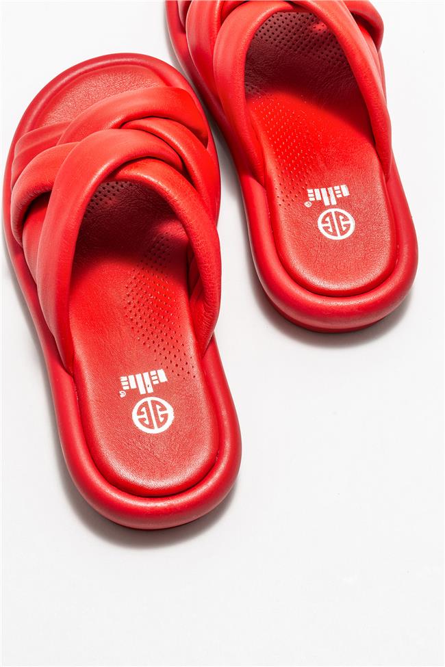 Kırmızı Deri Kadın Terlik