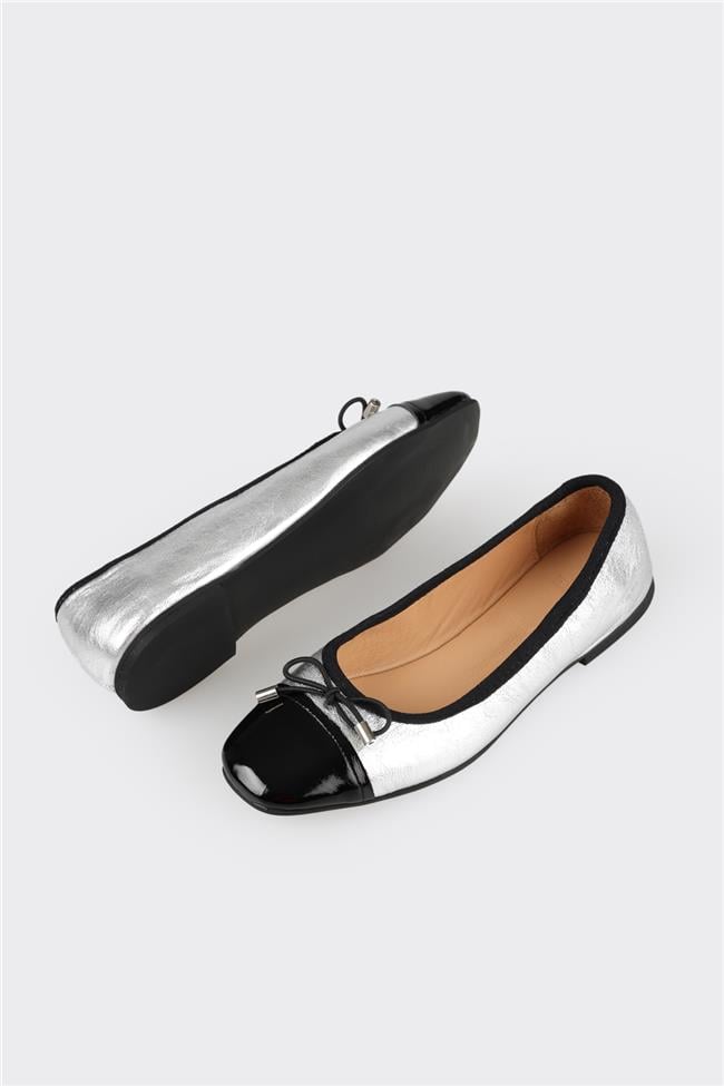 Lame Deri Kadın Babet