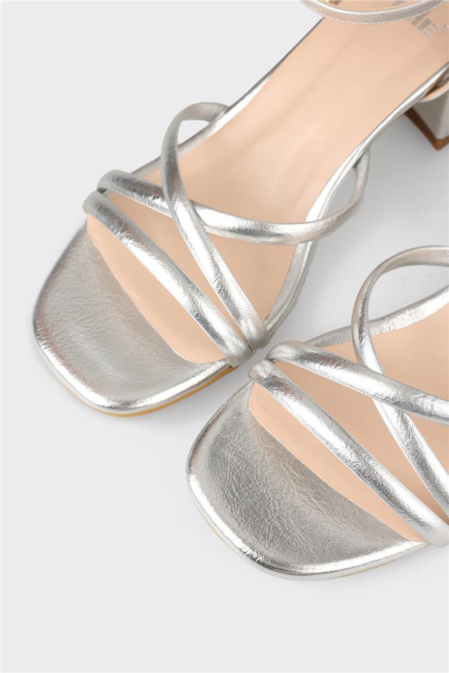 Lame Kadın Günlük Sandalet