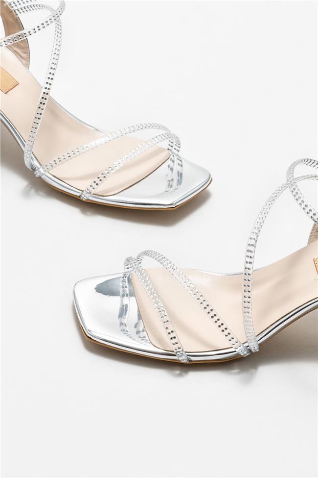 Lame Kadın Topuklu Sandalet