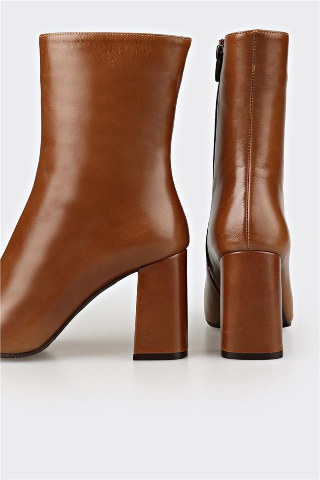 Naturel Deri Kadın Klasik Bot