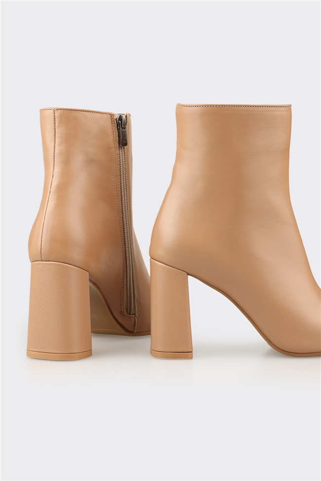 Naturel Deri Kadın Klasik Bot