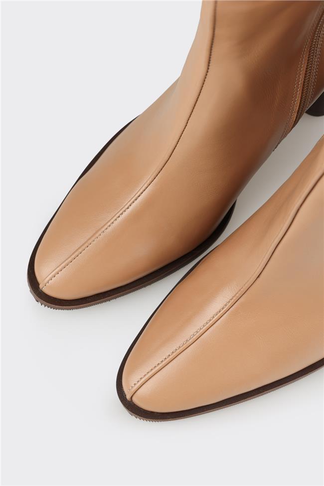 Naturel Deri Kadın Klasik Bot