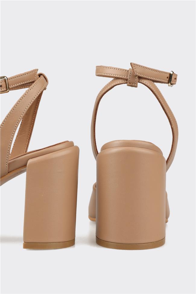 Naturel Deri Kadın Topuklu Ayakkabı