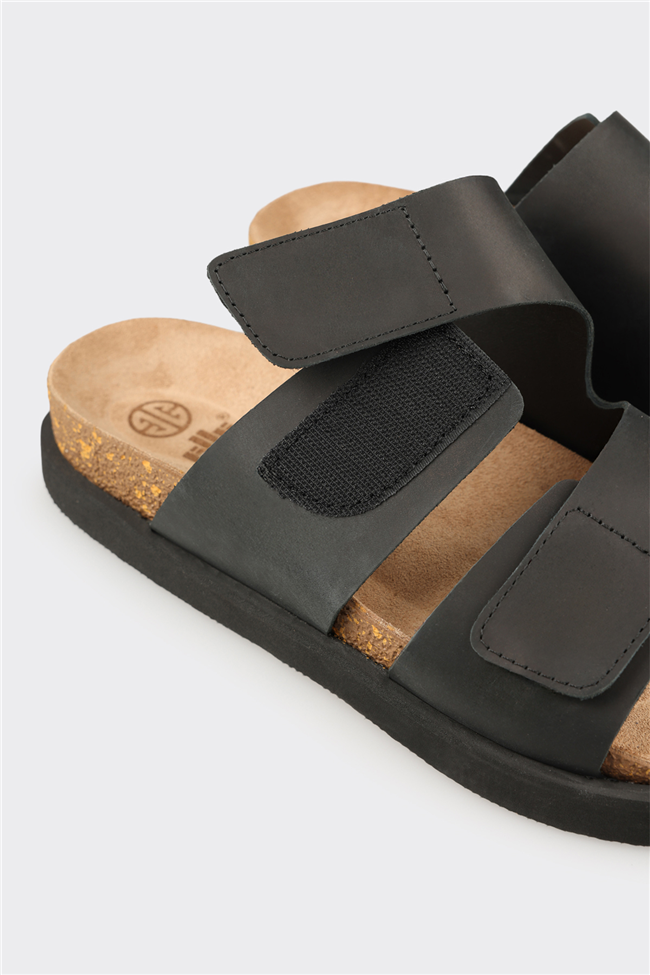 Siyah Deri Erkek Terlik