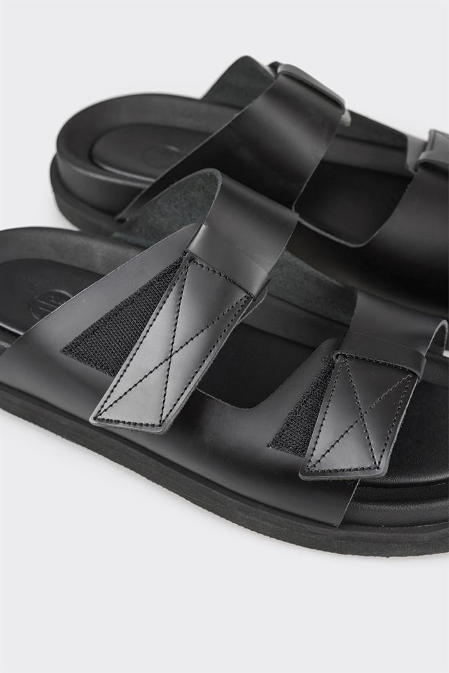 Siyah Deri Erkek Terlik