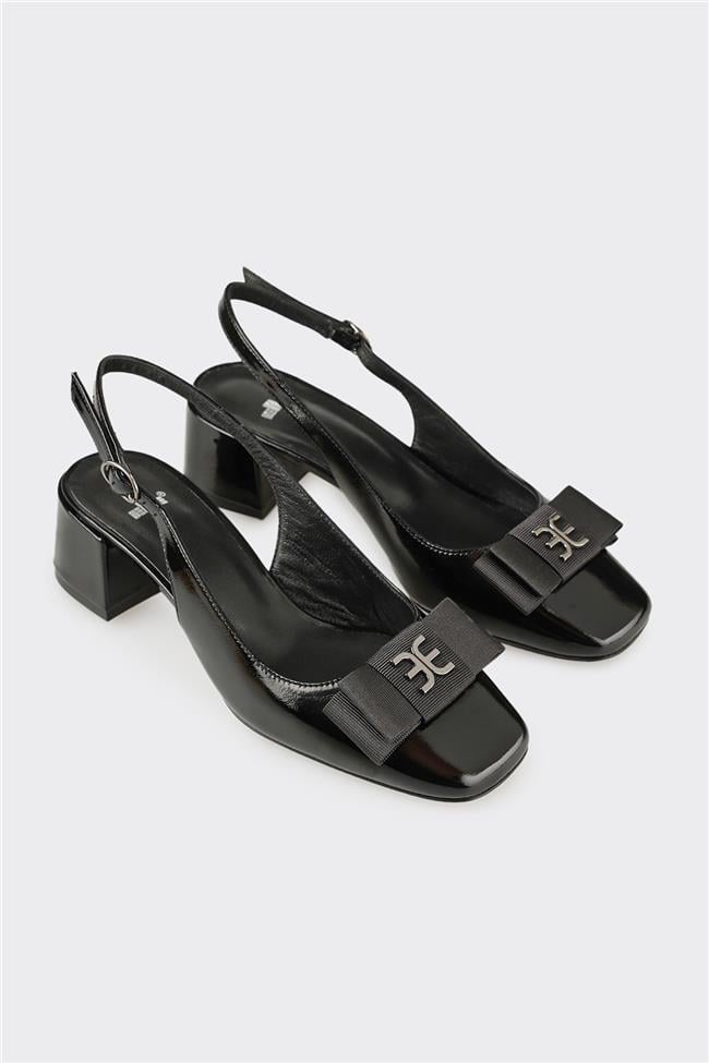 Siyah Deri Kadın Ayakkabı