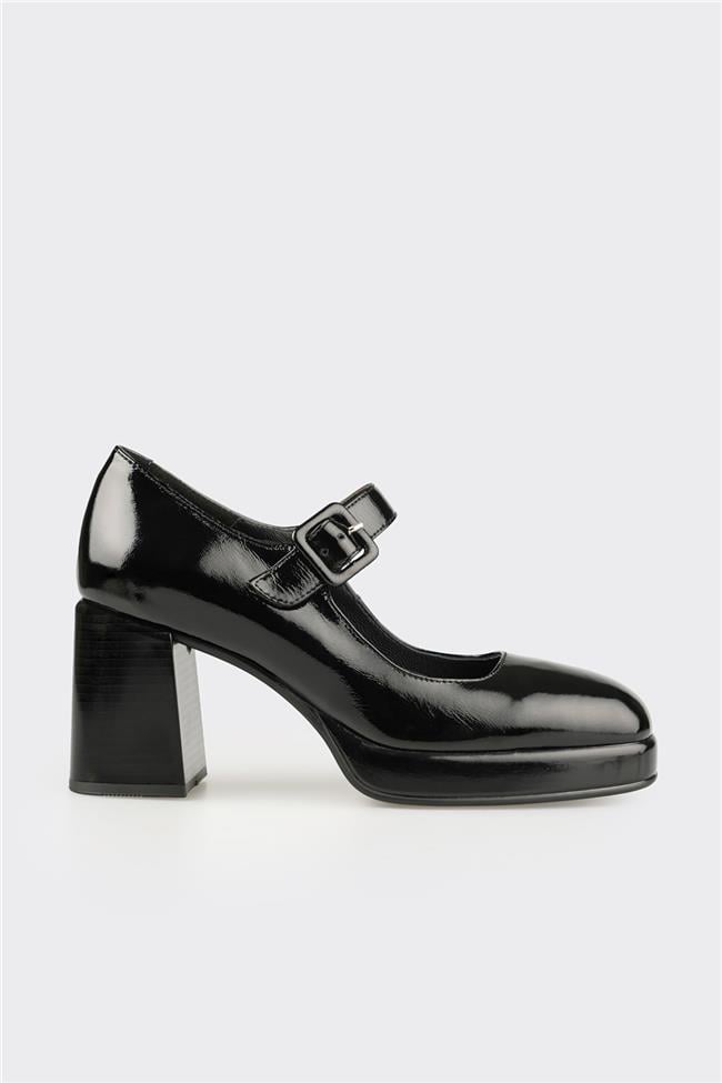 Siyah Deri Kadın Ayakkabı