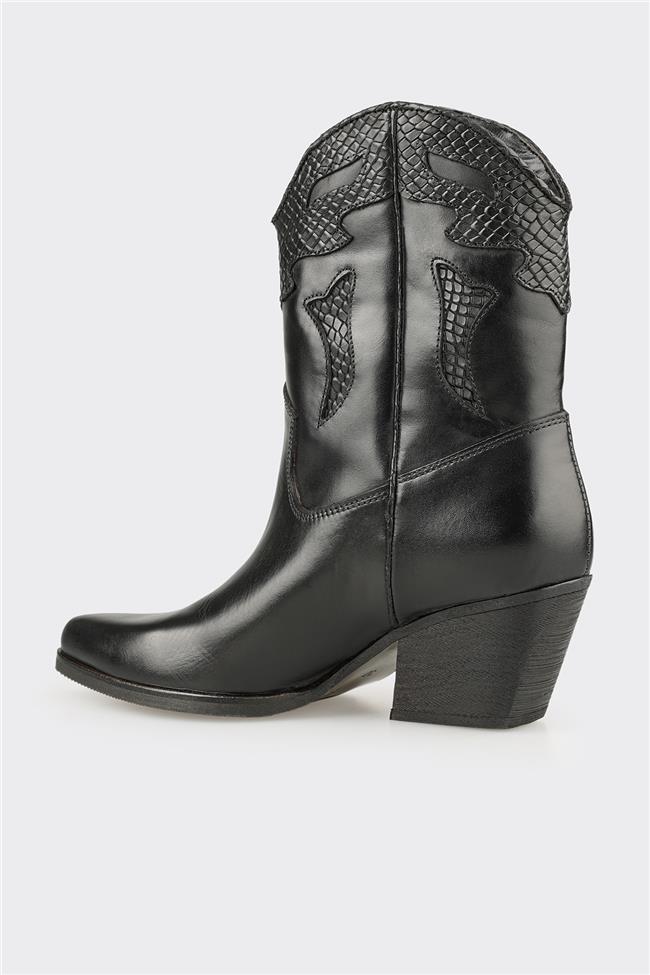 Siyah Deri Kadın Bot