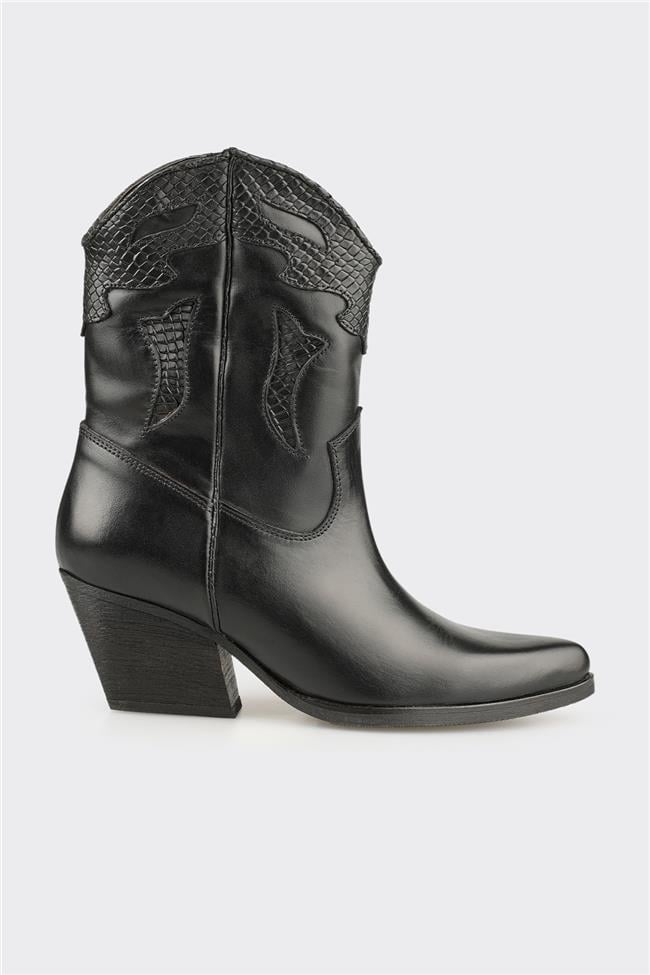 Siyah Deri Kadın Bot
