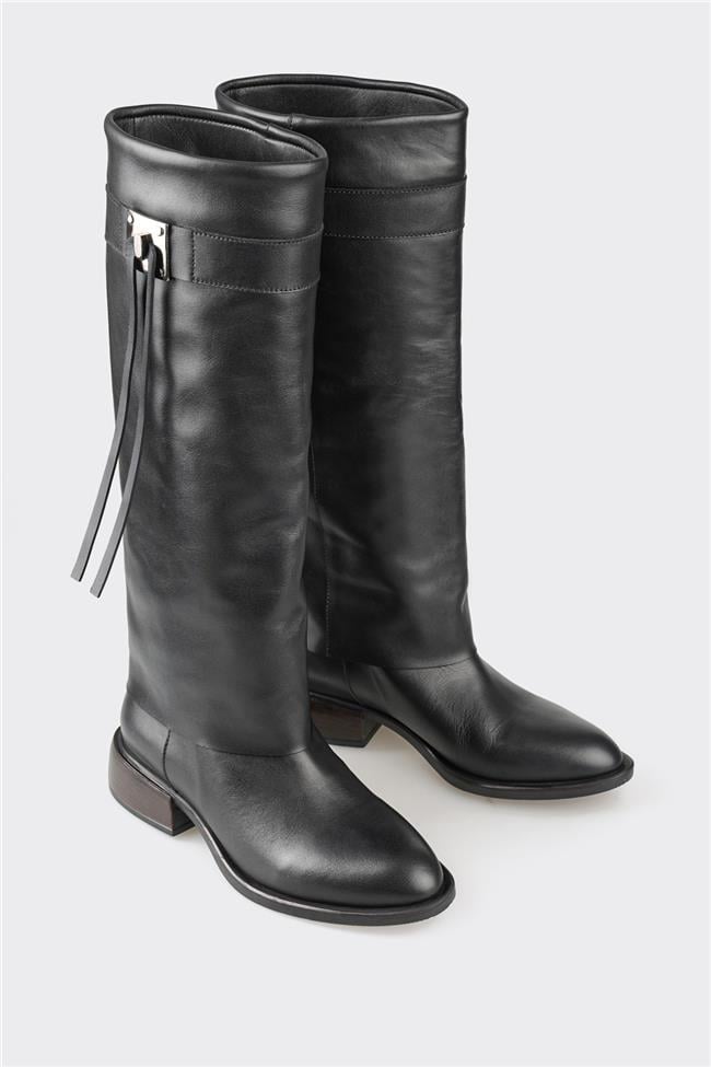 Siyah Deri Kadın Çizme