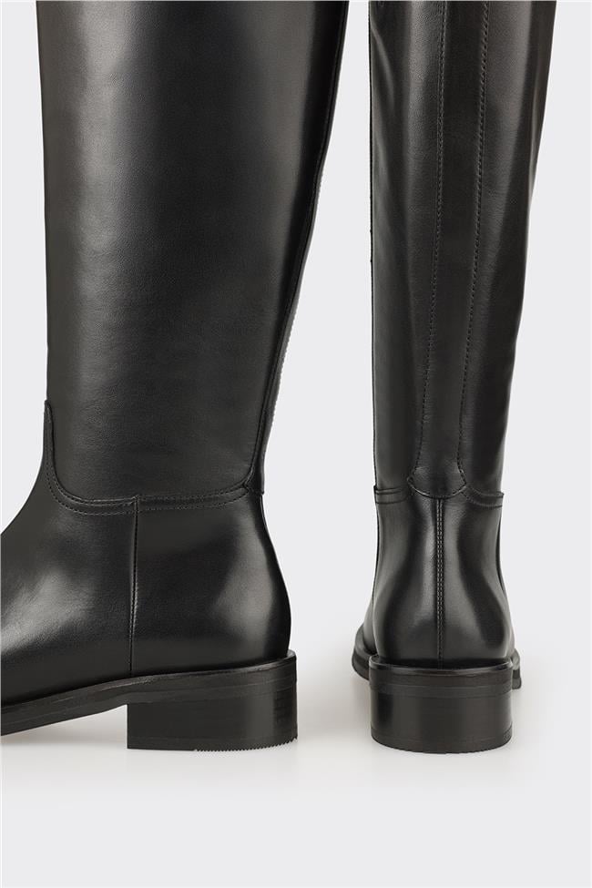 Siyah Deri Kadın Düz Çizme