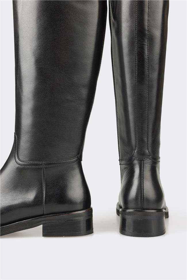 Siyah Deri Kadın Düz Çizme