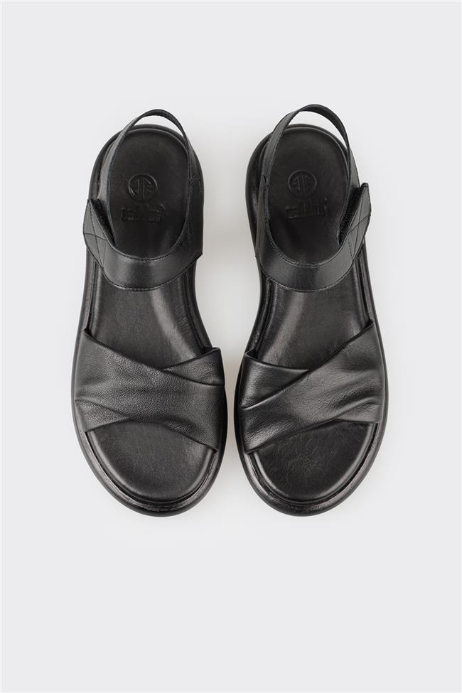 Siyah Deri Kadın Düz Sandalet