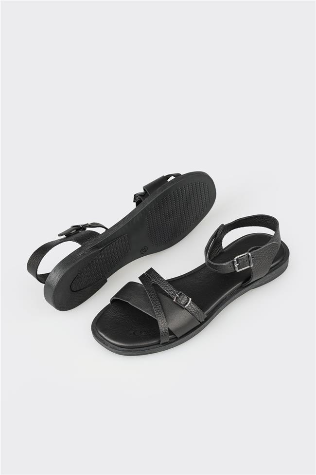 Siyah Deri Kadın Düz Sandalet