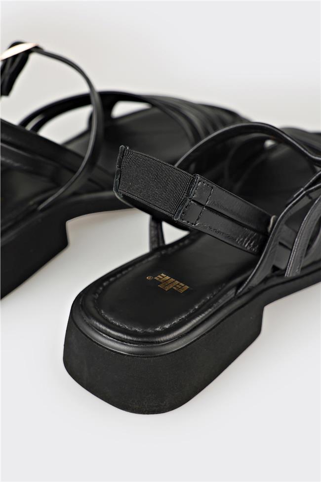 Siyah Deri Kadın Düz Sandalet