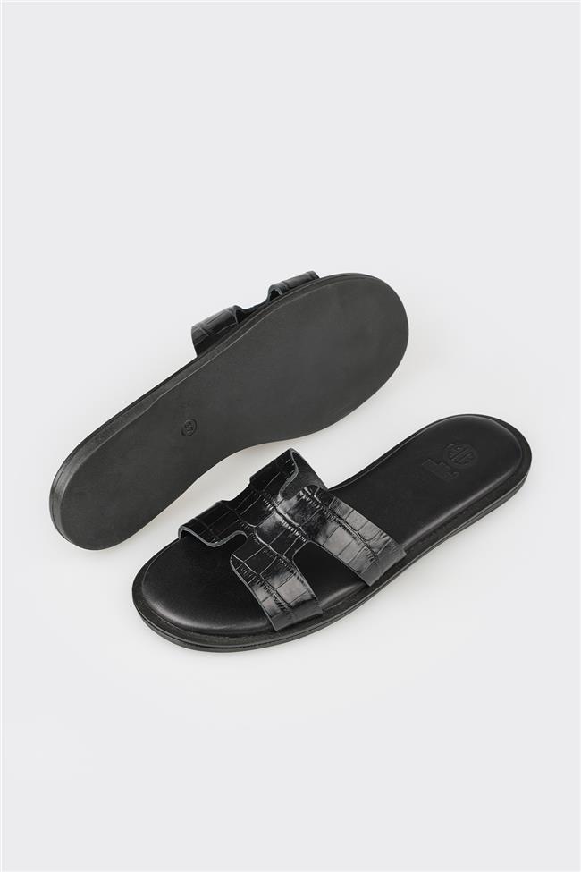 Siyah Deri Kadın Düz Terlik