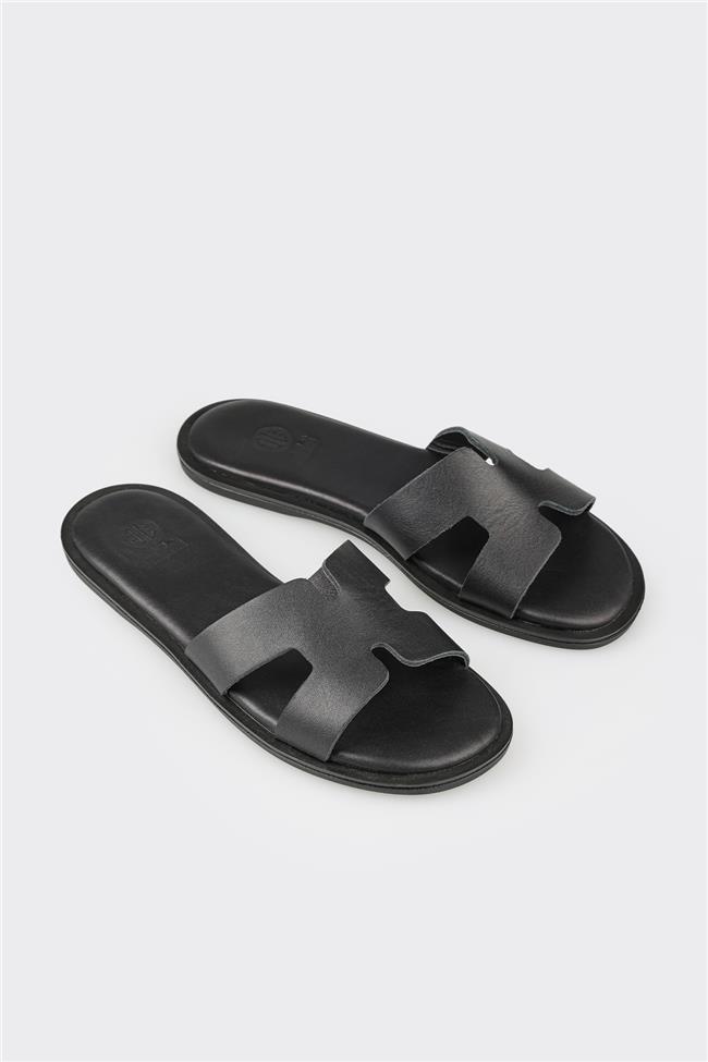 Siyah Deri Kadın Düz Terlik