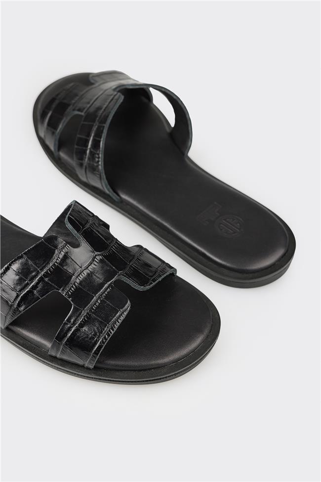 Siyah Deri Kadın Düz Terlik