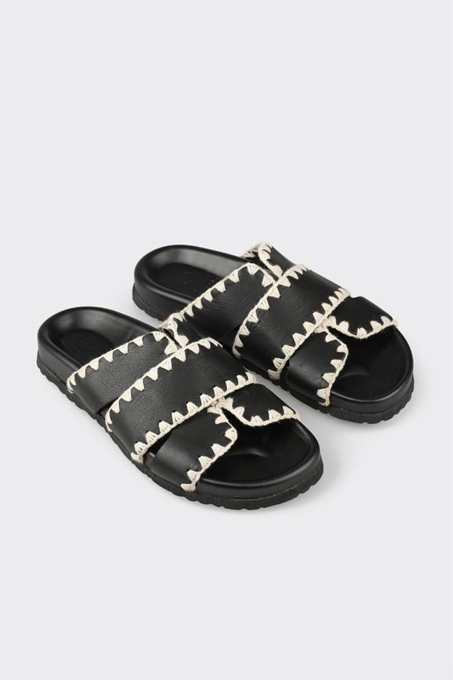 Siyah Deri Kadın Düz Terlik