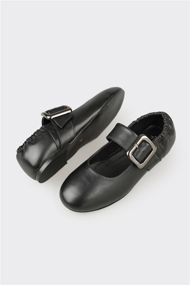 Siyah Deri Kadın Günlük Ayakkabı