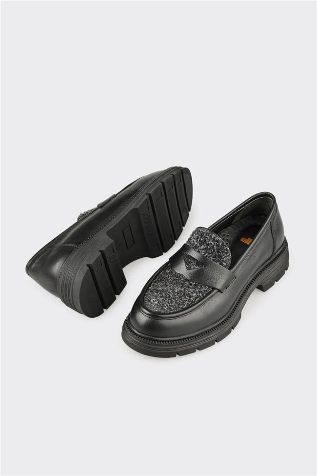 Siyah Deri Kadın Günlük Ayakkabı