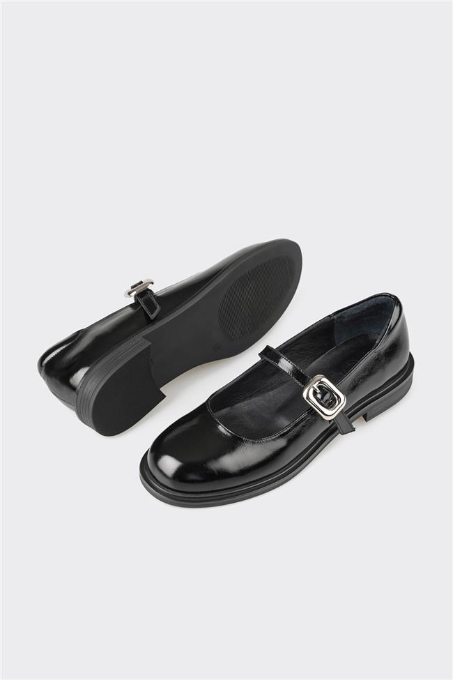 Siyah Deri Kadın Günlük Ayakkabı