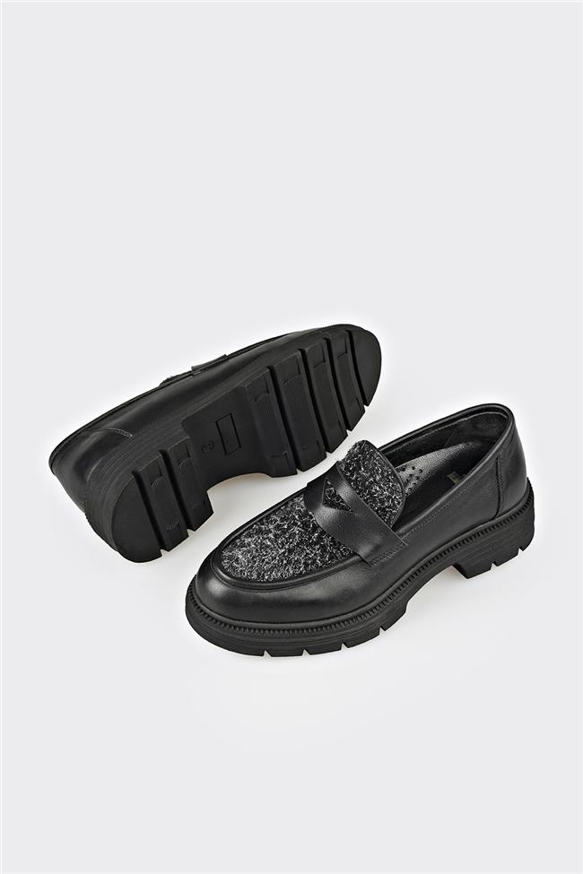 Siyah Deri Kadın Günlük Ayakkabı