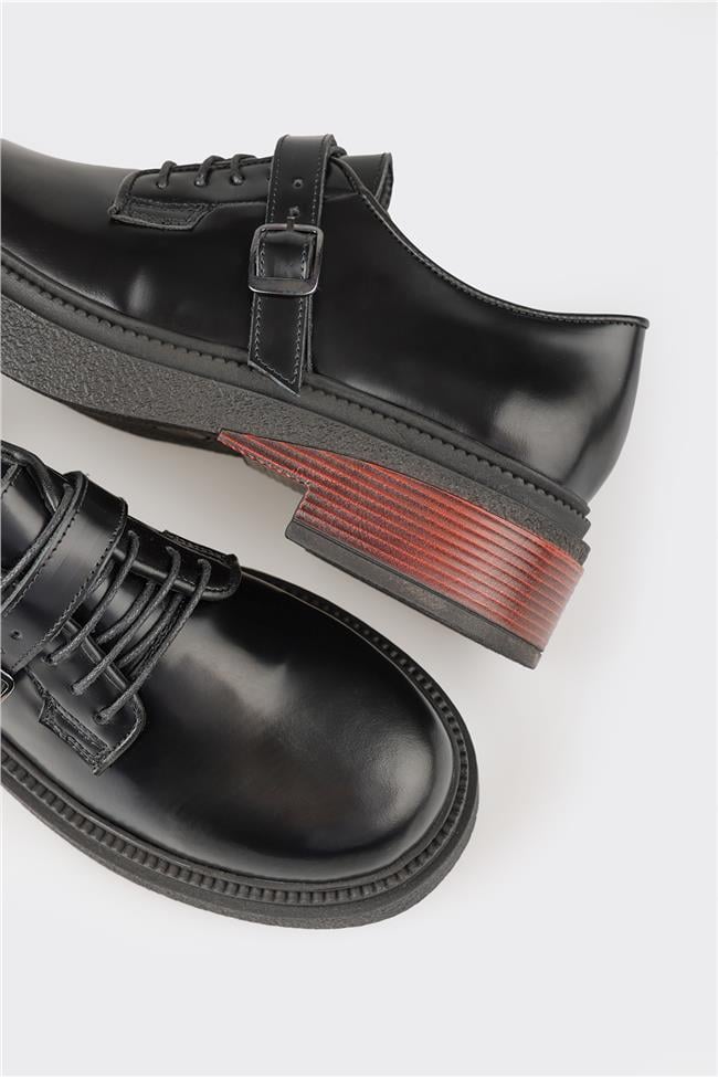 Siyah Deri Kadın Günlük Ayakkabı