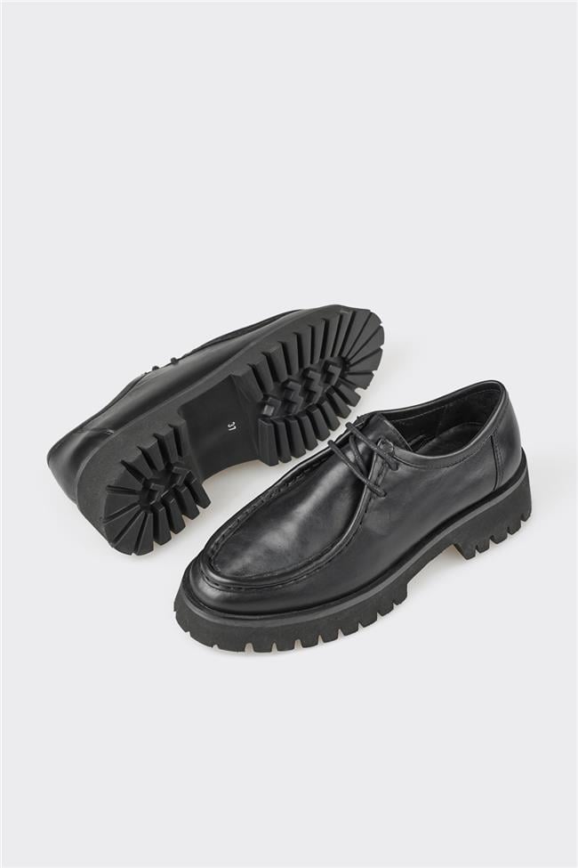 Siyah Deri Kadın Günlük Ayakkabı