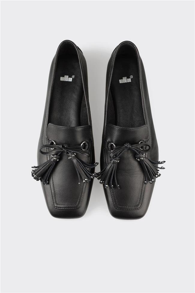 Siyah Deri Kadın Günlük Ayakkabı