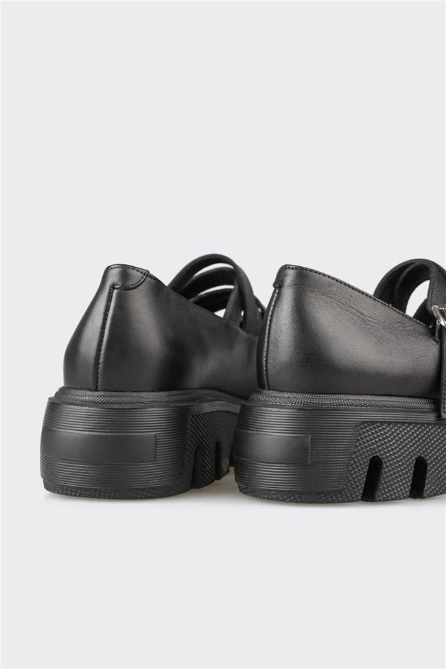 Siyah Deri Kadın Günlük Ayakkabı