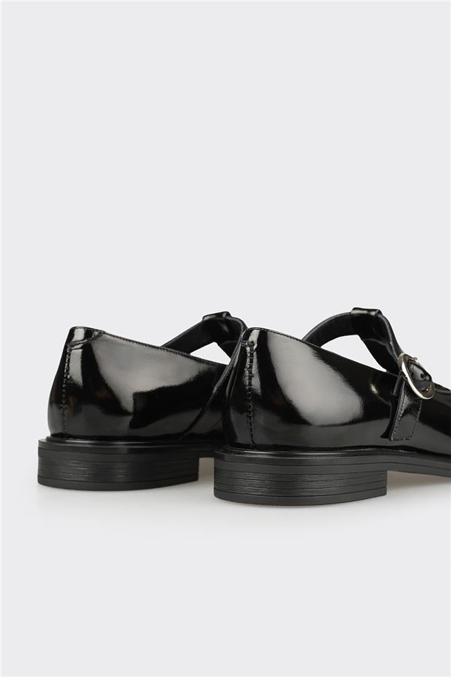 Siyah Deri Kadın Günlük Ayakkabı