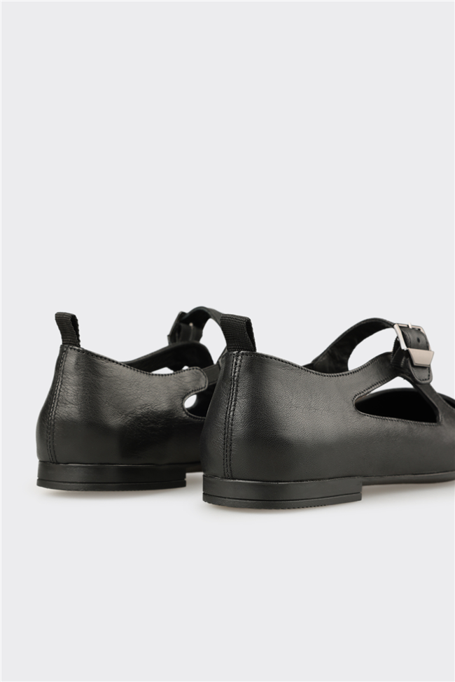 Siyah Deri Kadın Günlük Ayakkabı