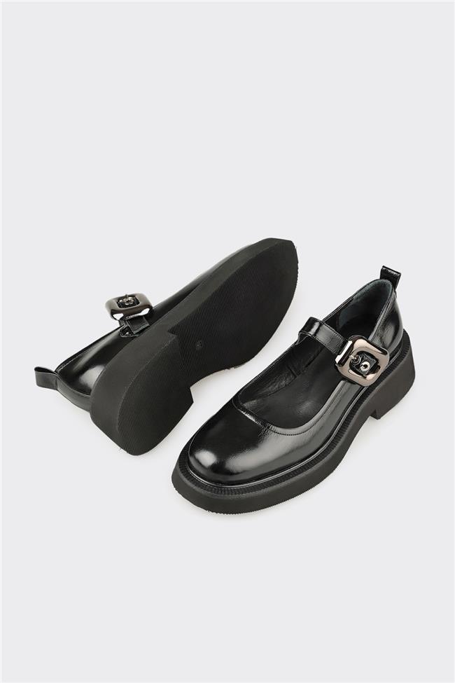 Siyah Deri Kadın Günlük Ayakkabı