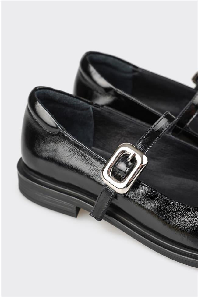 Siyah Deri Kadın Günlük Ayakkabı